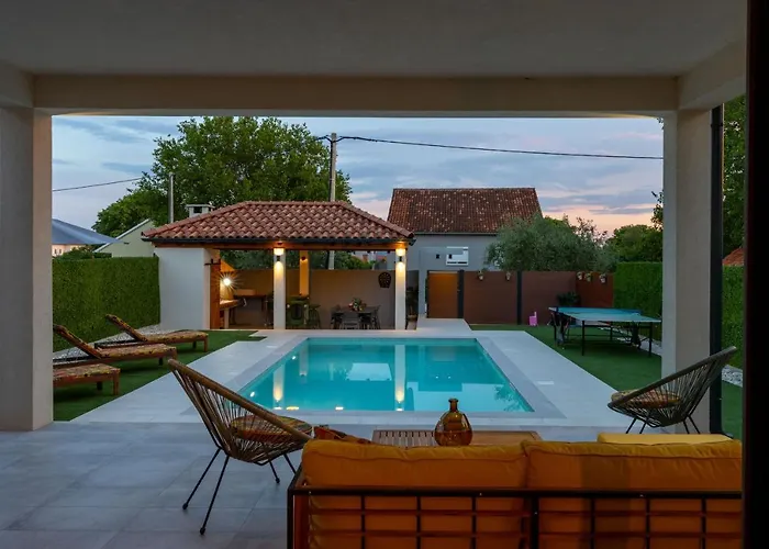 Vintage House Bella *