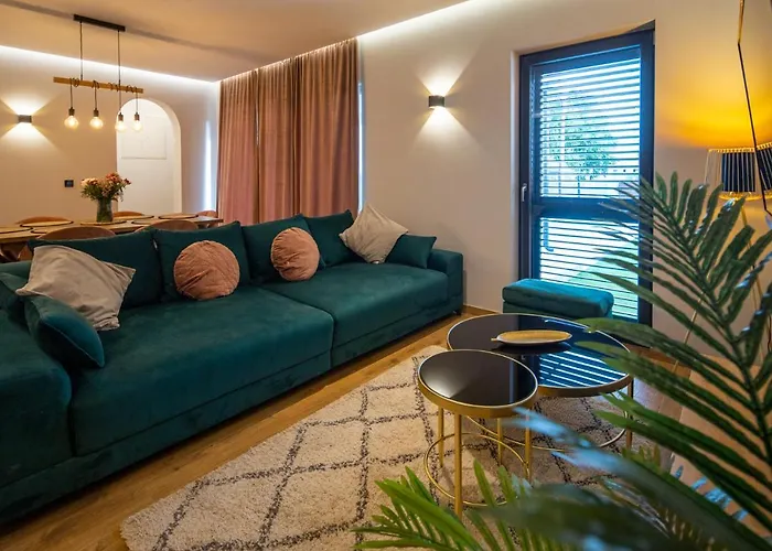 Vintage House Bella *