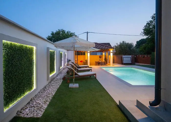 Vintage House Bella *